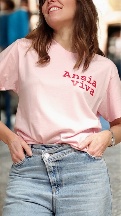 Camiseta Ansia Viva en color rosa claro con diseño original y divertido de Ruedublond, ideal para mujer. Perfecta para la temporada primavera-verano SS 2024.